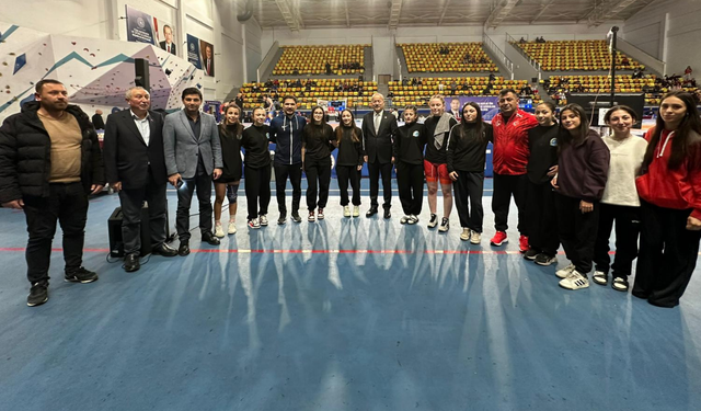 Milletvekili Taytak'tan Başkentte Genç Güreşçilere Sürpriz Ziyaret: "Taşoluk’un Sultanları" Yalnız Değil!