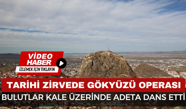 Karahisar Kalesi'nde Bulutların Dansı: Görenleri Mest Eden Görsel Şölen!