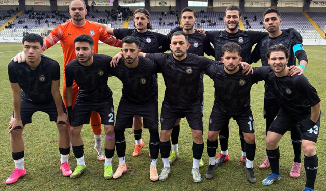 AFYONSPOR KRİTİK MAÇA ÇIKIYOR! MOR BEYAZLILAR BORNOVA DEPLASMANINDA