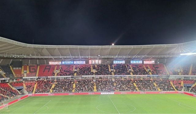 Fenerbahçe maçı ertelendi mi? Gaziantep FK Fenerbahçe maçı ne zaman başlayacak?