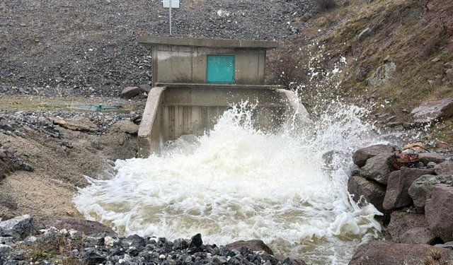 Afyonkarahisar’da Su Sevinci! Yapraklı Barajı’ndan Eber Gölü’ne Müjdeli Haber