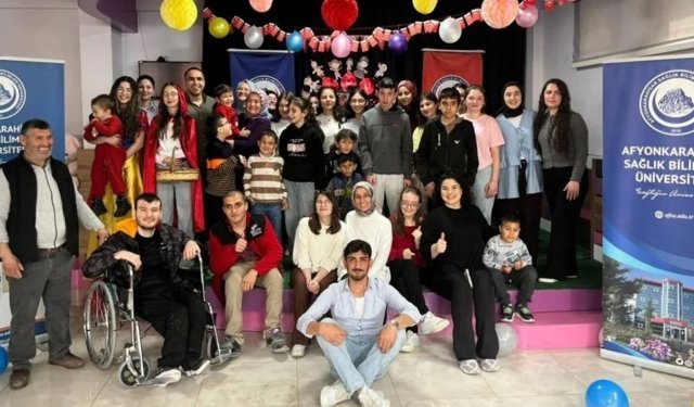 AFSÜ Fizyoterapi Programı öğrencilerinden özel çocuklara anlamlı ziyaret