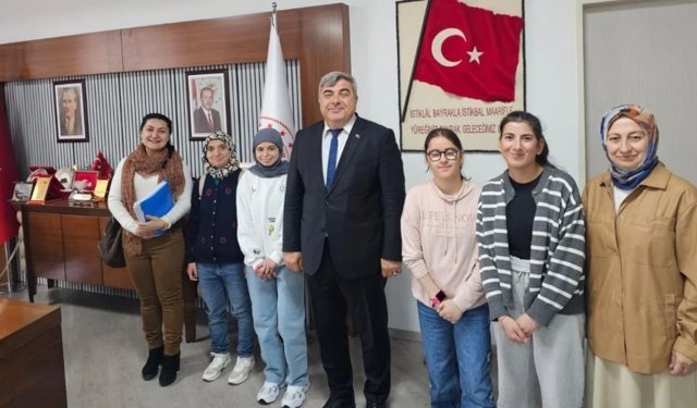 Helsinki’de staj yapan özel eğitim öğrencilerinden Müdür Sünnetci’ye ziyaret