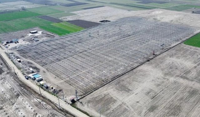 Çobanlar’da dev yatırım: 600 bin metrekarelik jeotermal sera hayata geçirildi