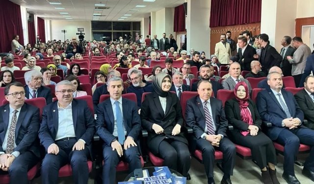 “4 Şehir, 4 Mekan, 4 Akif” sempozyumu Afyonkarahisar’da gerçekleştirildi