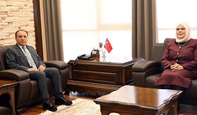 Kadınanalar Kültür Derneği’nden AKÜ Rektörü Karakaş'a ziyaret