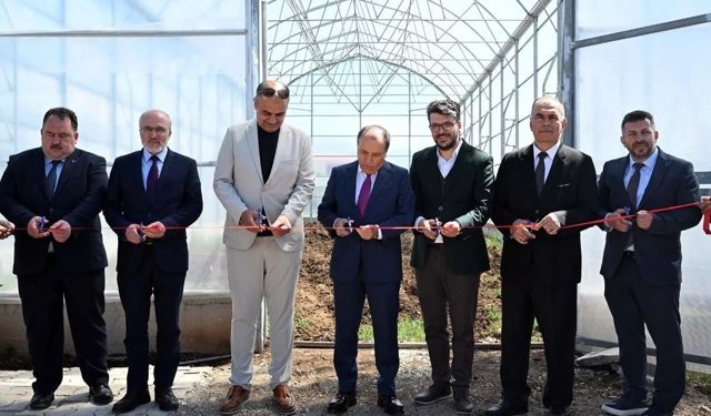 Sandıklı Yunus Emre Kampüsü’nde uygulamalı eğitim için akıllı sera açıldı