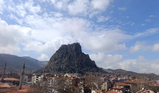 Afyon'da bugün hava nasıl olacak? 27 Nisan Pazartesi