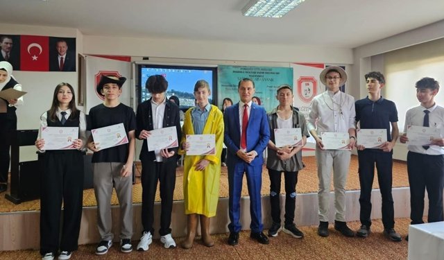 Afyonkarahisar TÜBİTAK yarışmasında zirvede: 13 dereceyle bölge birincisi oldu