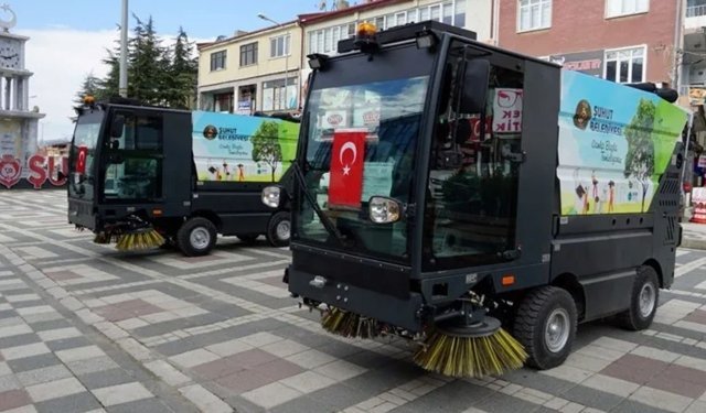 Şuhut’ta temizlik filosu güçlendi: 2 yeni yerli araç hizmete girdi