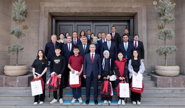 19 Mayıs yarışmalarında genç yetenekler ödüllendirildi