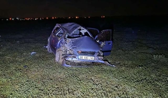 Emirdağ’da kontrolden çıkan otomobil şarampole devrildi: Sürücü yaralandı