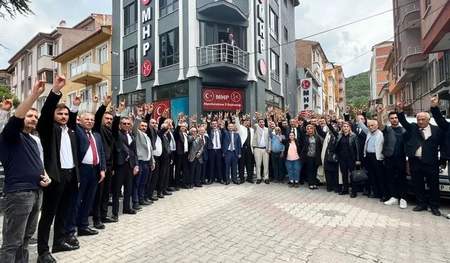 MHP Afyonkarahisar teşkilatı bayramlaşma programında bir araya geldi