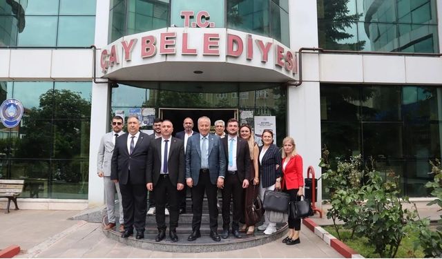 İYİ Parti heyeti Afyonkarahisar’da ilçe ve beldelerde bayramlaşma programında buluştu