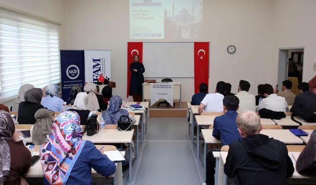 AKÜ'de “İslam İktisadı ve Finansı Temel Eğitim Programı” başladı