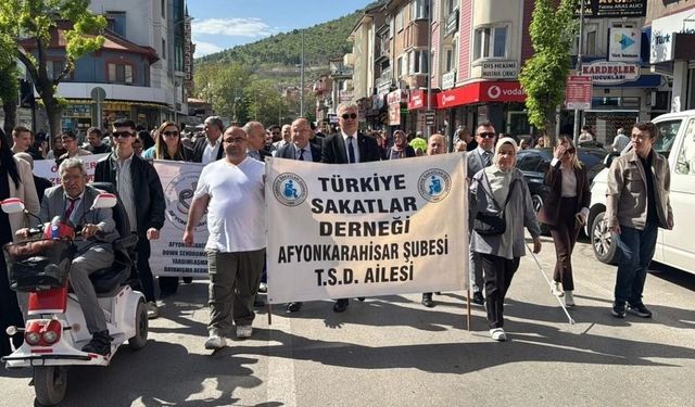 Afyonkarahisar’da Engelliler Haftası kapsamında farkındalık yürüyüşü düzenlendi