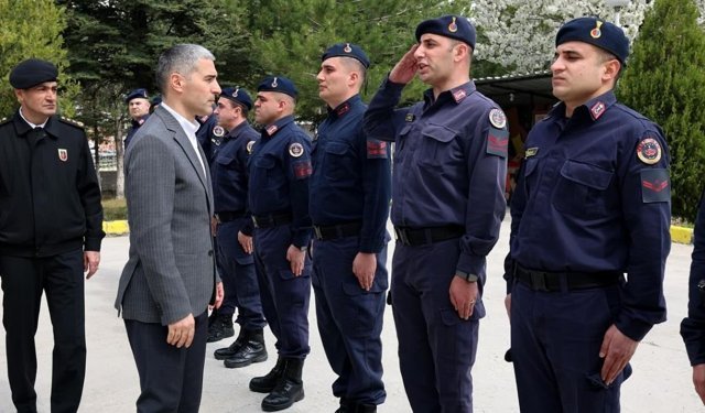Vali Dr. Naci Aktaş’tan Tatarlı Jandarma Karakoluna Denetim Ziyareti