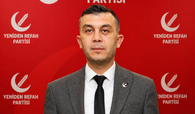Yeniden Refah'tan Protokole 'Seviye' Uyarısı: "Ortaokul Öğrencileri Gibi Tartışmayı Bırakın!"