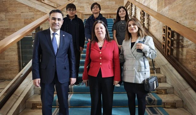 Hasan Arslan Meclis’te Ağırladı: "İHA ve SİHA Vizyonunu Bu Gençler Taşıyacak"
