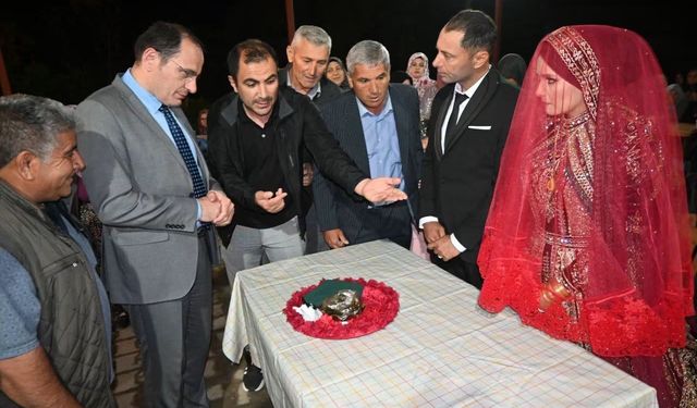 Kaymakam Pistte Oynadı! Çay’daki Düğünde Renkli Görüntüler Sosyal Medyayı Salladı