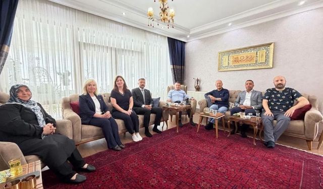 MHP Afyonkarahisar teşkilatından Milletvekili Taytak’a hac ziyareti