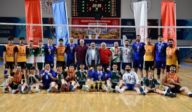 Afyon’da filede şampiyon belli oldu: Büyük erkekler voleybol müsabakaları tamamlandı