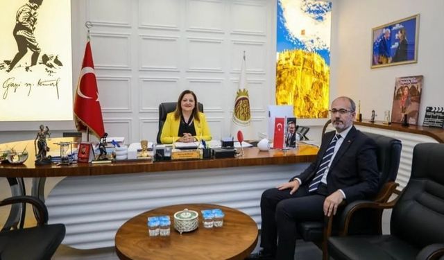 Afyonkarahisar’da sağlık hizmetleri masaya yatırıldı: Başkan Köksal, İl Sağlık Müdürü Öztürk'ü makamında ağırladı