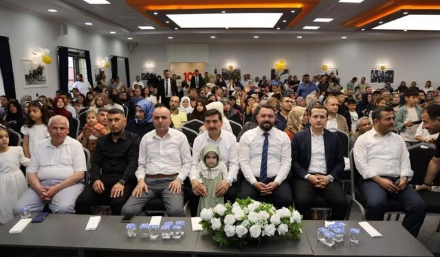Dinar’da miniklerden yıl sonu programı: 4-6 yaş Kur’an kursları dönemi tamamladı