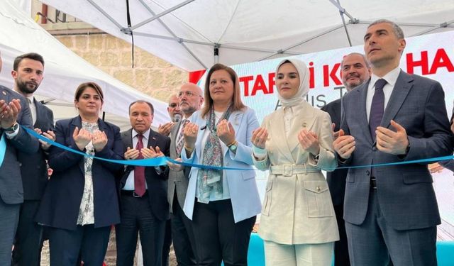 Afyon’un 150 yıllık Tarihi Köle Hanı, sosyal yaşam merkezi olarak yeniden kapılarını açtı