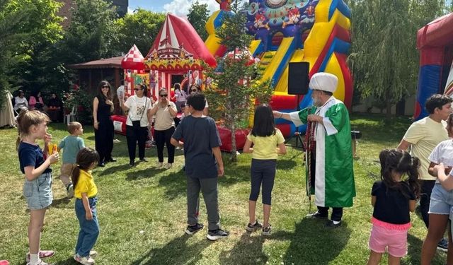 Afyonkarahisar’da Babalar Günü buluşması renkli görüntülere sahne oldu