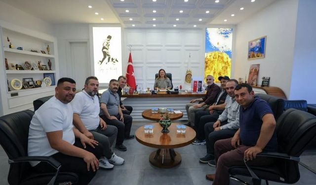 Başkan Köksal, Sebze Ve Meyveciler Esnaf Odası ile bir araya geldi: Esnafın talepleri masaya yatırıldı