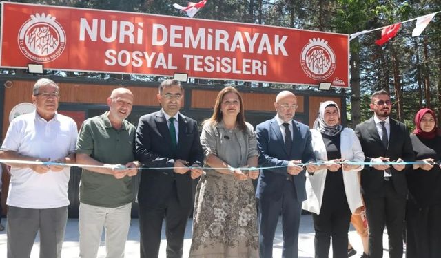 Afyonkarahisar’da Nuri Demirayak sosyal tesisleri açıldı
