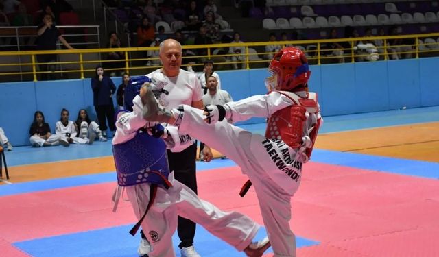 Afyon’da minik taekwondocular il şampiyonluğu için tatamiye çıktı