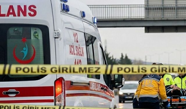 Afyonkarahisar Merkezde Korkutan Kaza: Otomobil ile Motosiklet Çarpıştı, Yaralılar Var!