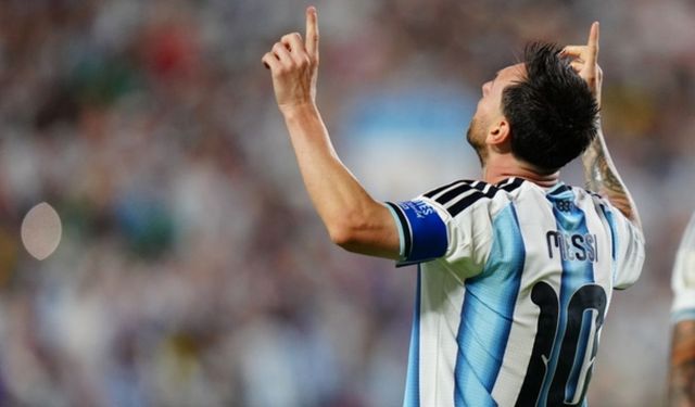 2026 Dünya Kupası'nda Messi İhtilali! Cezayir Karşısında Hem Hat-Trick Hem Tarihi Rekor