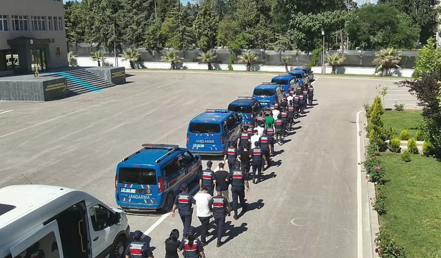 Yüksek kazanç vaadiyle 175 Milyon TL dolandırdılar