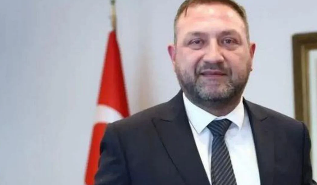 Utku Gümrükçü kimdir, CHP İzmir İl Başkanlığı’na atanan Utku Gümrükçü kaç yaşında ve nereli?