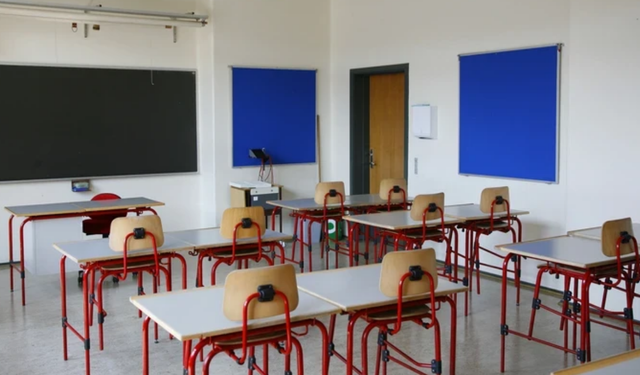 OKULLAR NE ZAMAN KAPANACAK, KARNE GÜNÜ HANGİ TARİH? 2026 YAZ TATİLİ NE ZAMAN BAŞLIYOR, MEB TAKVİMİ NETLEŞTİ Mİ?