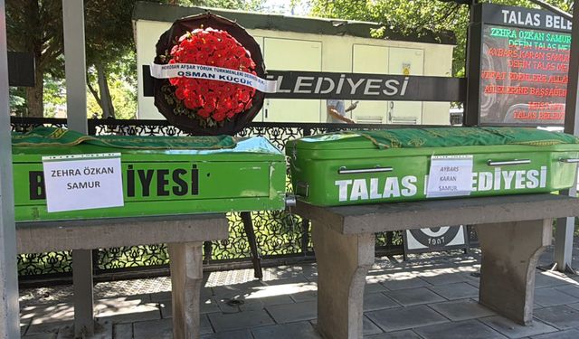 Afyonkarahisar’daki Feci Kazada Hayatını Kaybeden Anne ve Bebeği Defnedildi