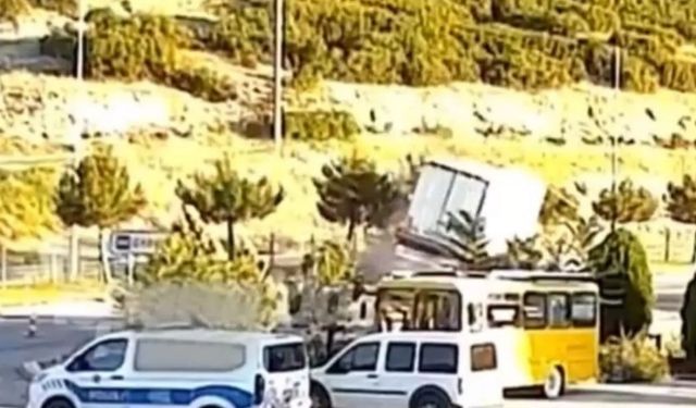 Afyonkarahisar–Isparta yolunda korkutan kaza: Kontrolden çıkan tır devrildi!