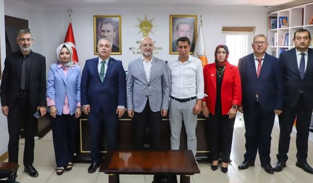 İstanbul'dan Afyon'a anlamlı ziyaret: AK Parti Afyonkarahisar İl Başkanlığı’nda ortak projeler masaya yatırıldı
