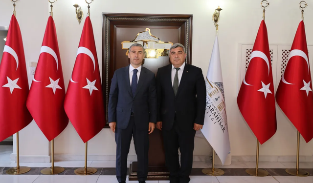 Vali Aktaş'tan görev yeri değişen müdürlere veda ve teşekkür