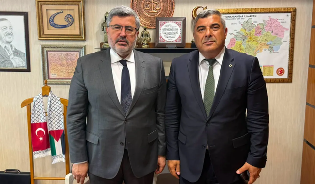 Milletvekili Özkaya, eski İl Milli Eğitim Müdürü Miraç Sünnetci’yi TBMM’de ağırladı