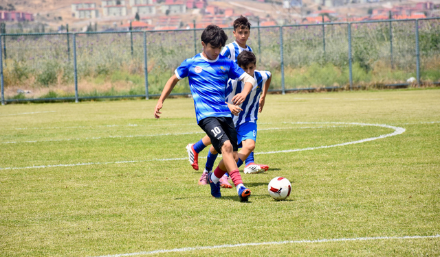 ANALİG Yıldızlar Futbol heyecanı Afyonkarahisar’da başladı
