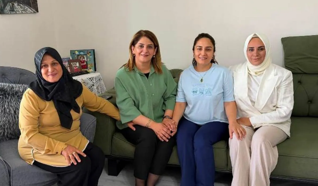 AK Parti Afyonkarahisar Kadın Kolları'ndan hayırlı olsun ziyareti