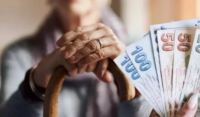 Emekli maaşı farkı için beklenen tarih ortaya çıktı