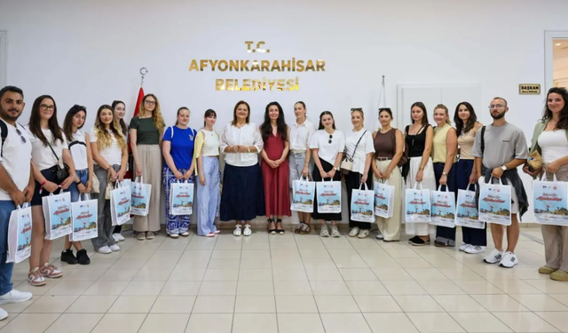 Başkan Köksal, Hırvat öğrencileri belediyede ağırladı