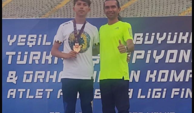 Afyonkarahisarlı Atlet Mert Selek, 1500 Metrede U23 Türkiye Şampiyonu Oldu!