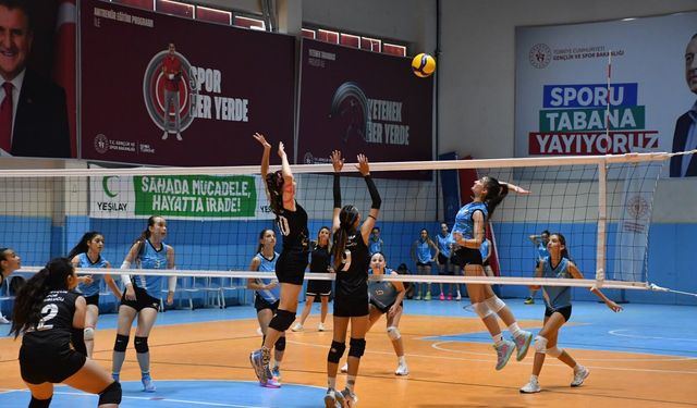 Afyonkarahisar’da Filede Büyük Heyecan: ANALİG Voleybol Grup Müsabakaları Başladı