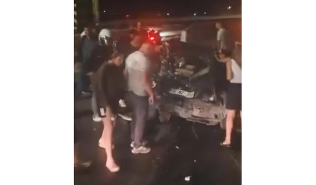 Afyonkarahisar’da astsubayları taşıyan otomobil bariyerlere çarptı: 3 kişi yaralandı!